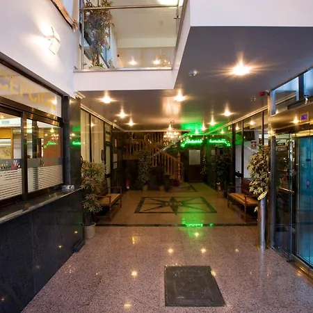 玛瑞沃拉酒店 卡拉塔尤德