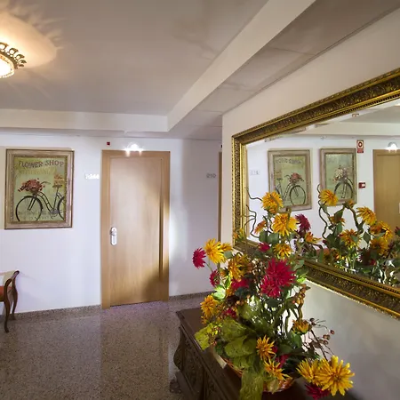 玛瑞沃拉酒店 3*